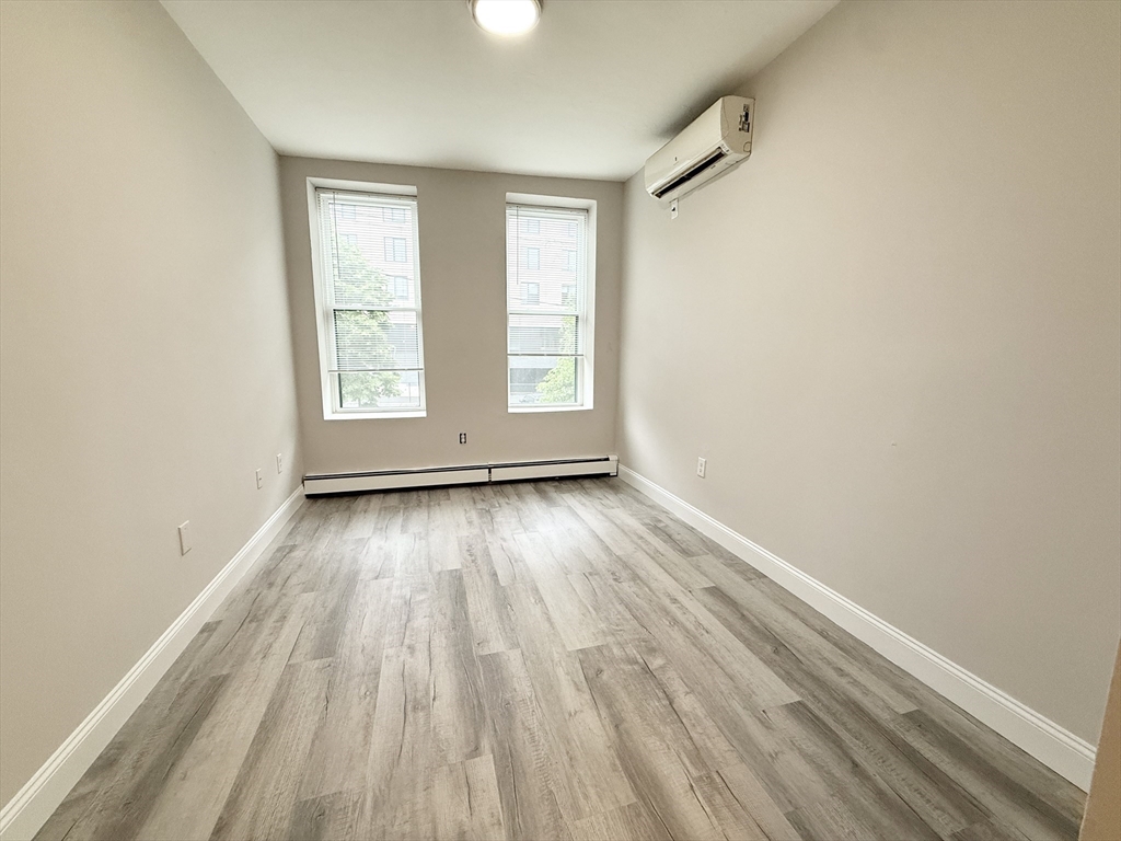 15 Ruggles St, Roxbury