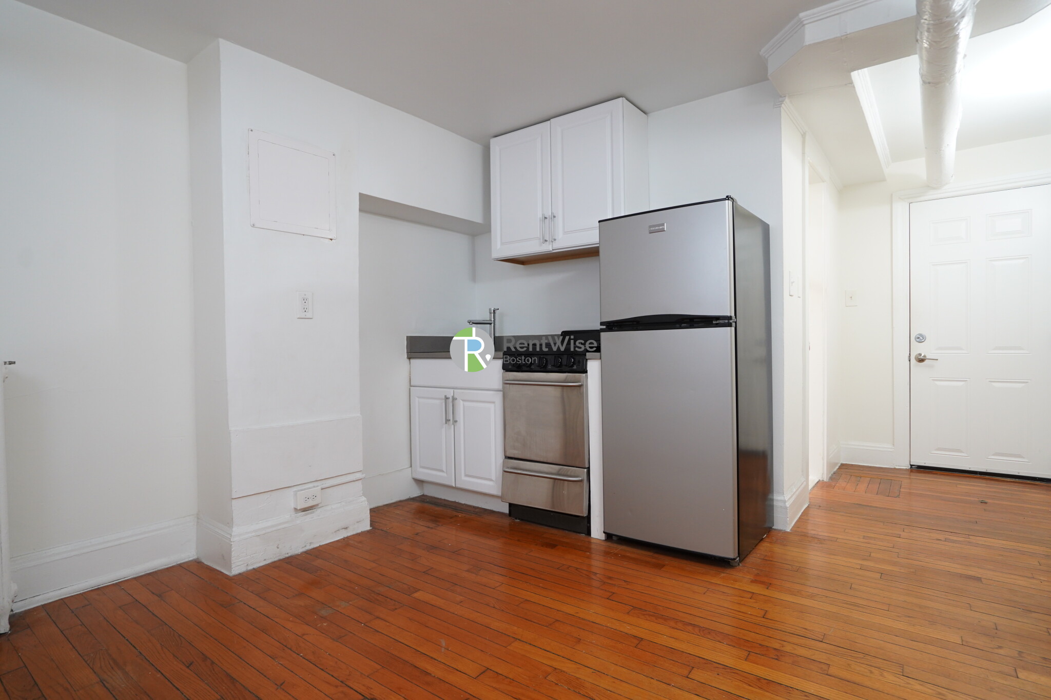 86 Charles St, Beacon Hill