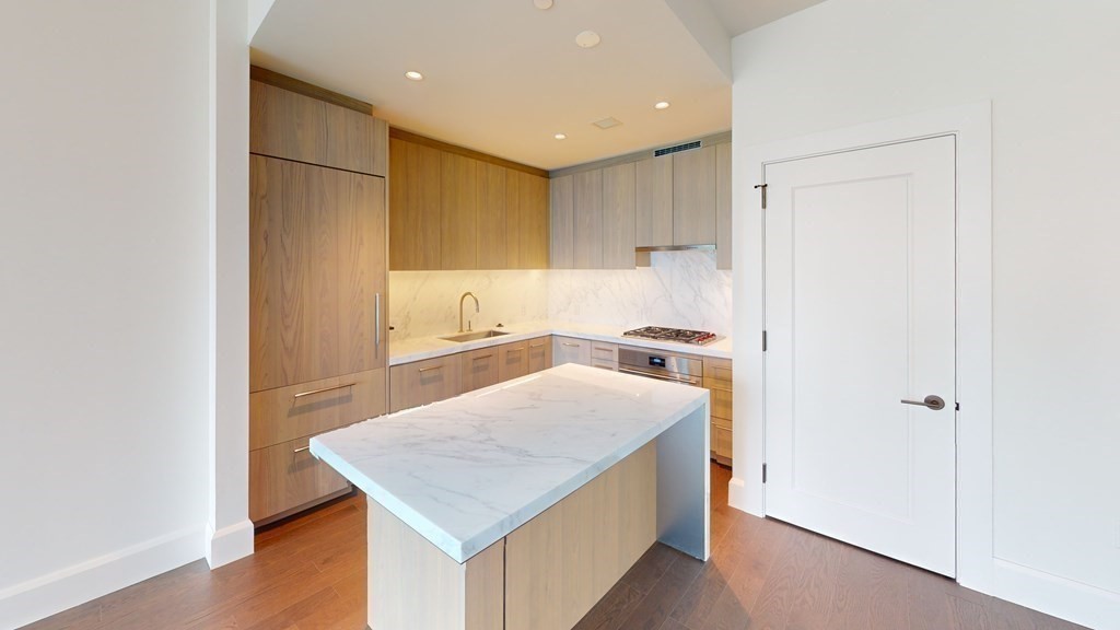 430 Stuart St, Back Bay