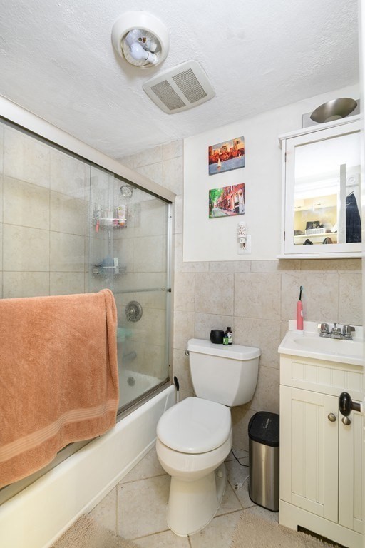 48 Eustis St, Baldwin