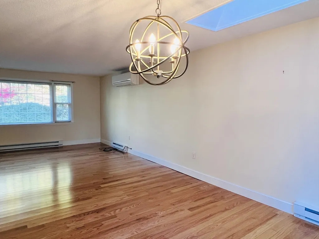 135 Walker Pond Rd, Sturbridge