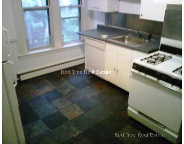 127 Cedar St, Roxbury