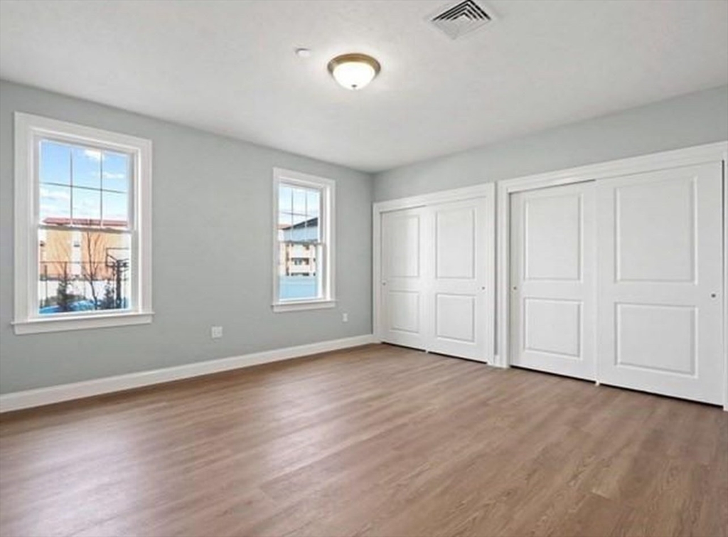 320 Middlesex Ave, Medford