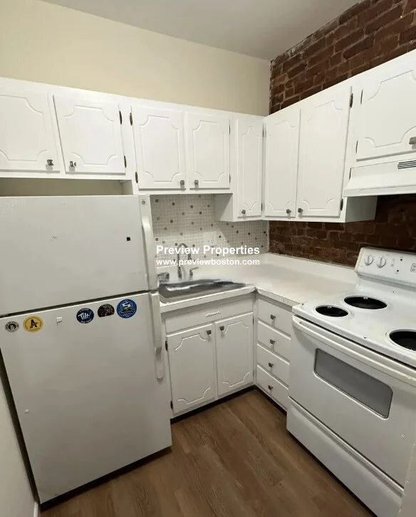 50 South Huntington Ave, Jamaica Plain