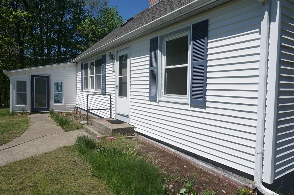 34 Fairview Ave, Groton