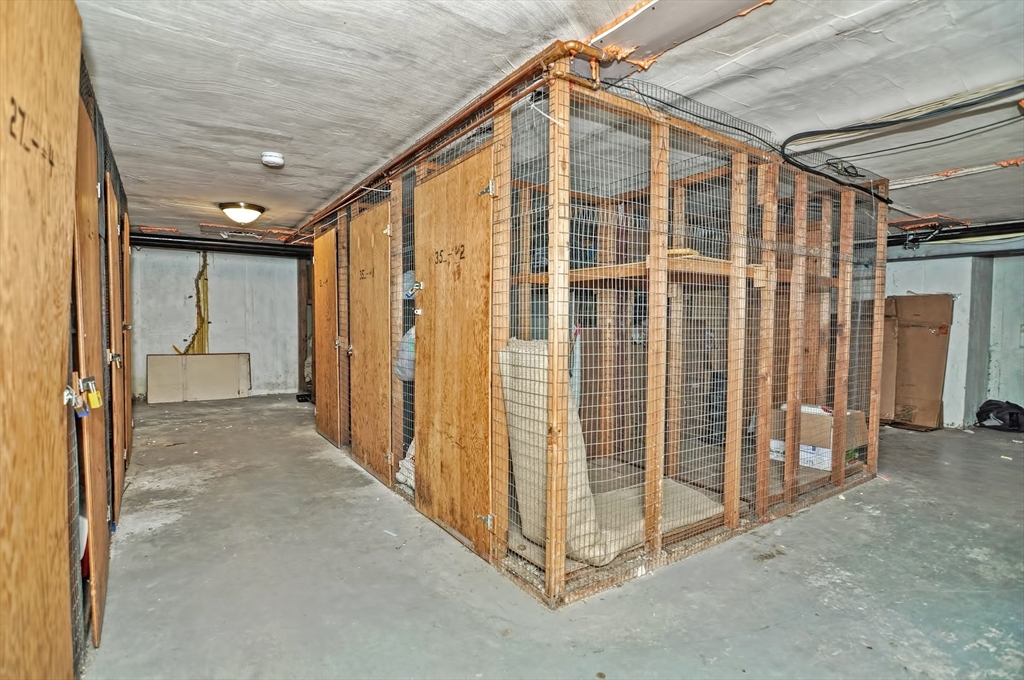 35 Lake Shore Ct, Brighton