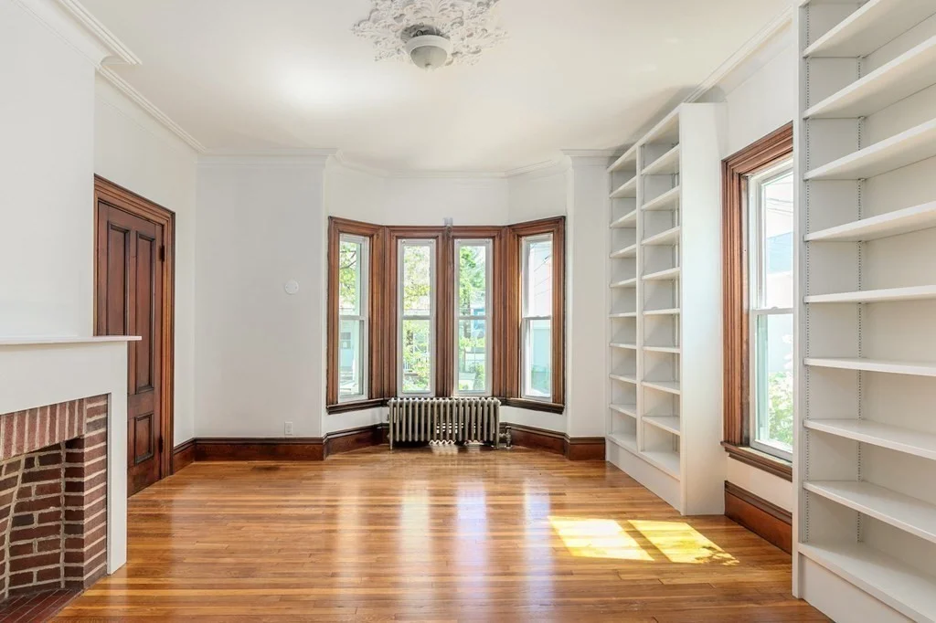 14 Evergreen, Winter Hill