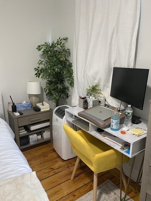 663 East Broadway, South Boston