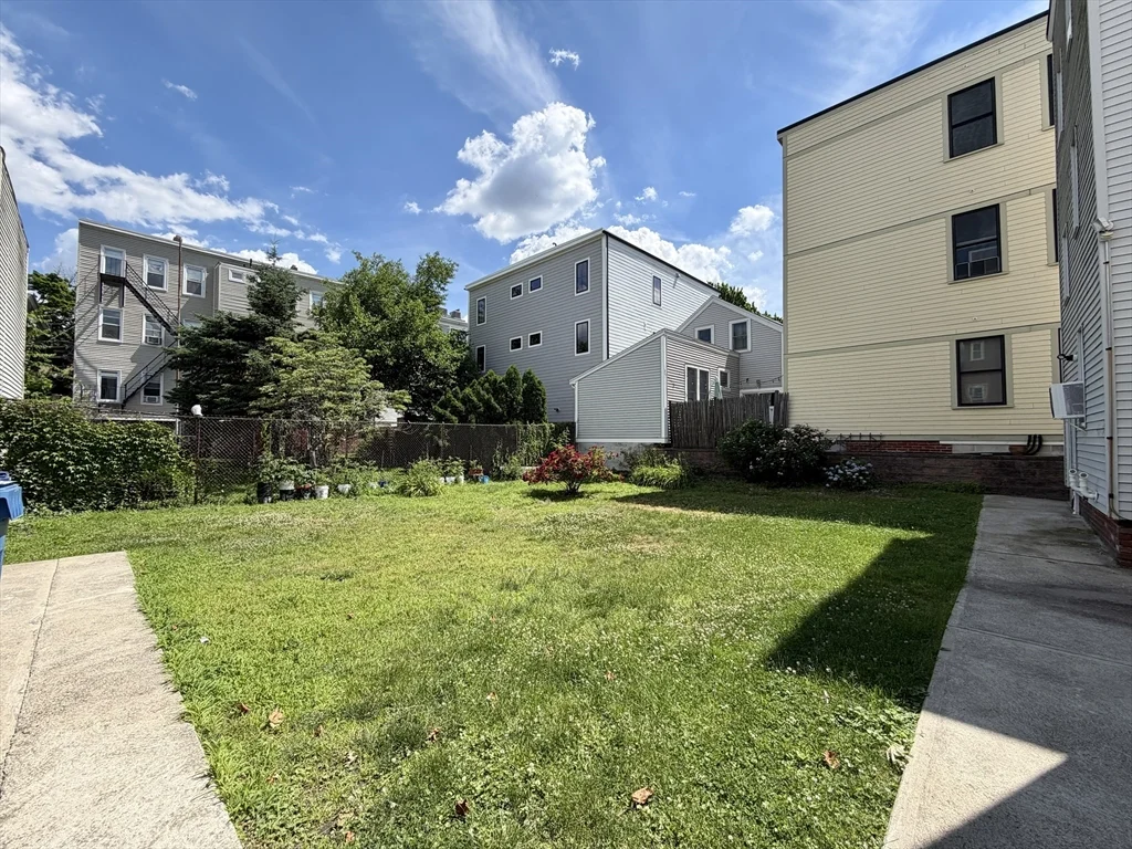 303 Hurley St, East Cambridge