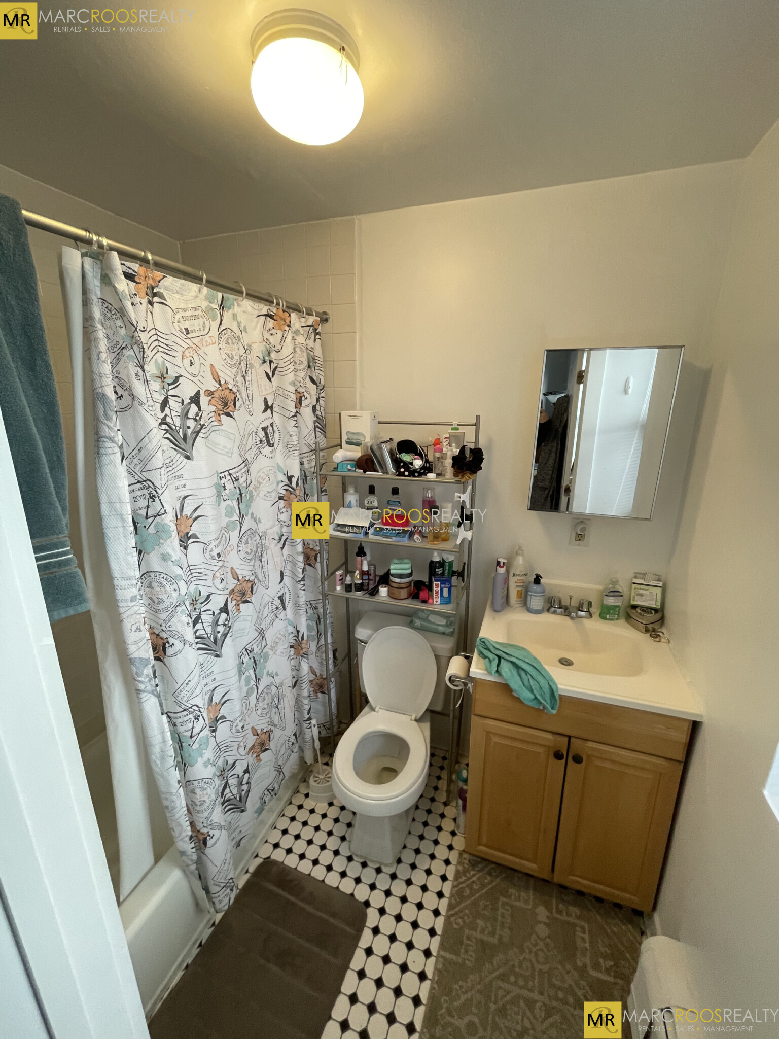 833 Beacon St, Fenway