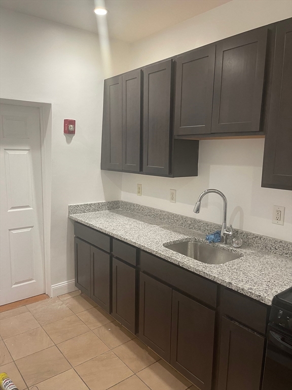 55 Broadway Pl, East Somerville