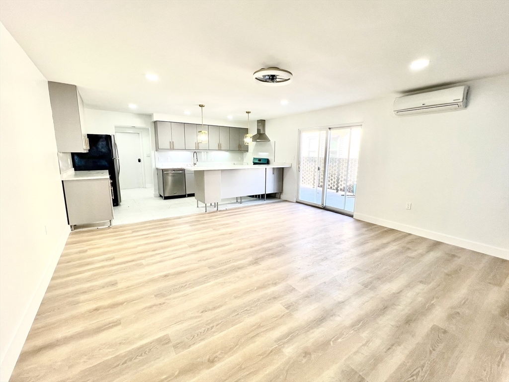 468 Brock Ave, South