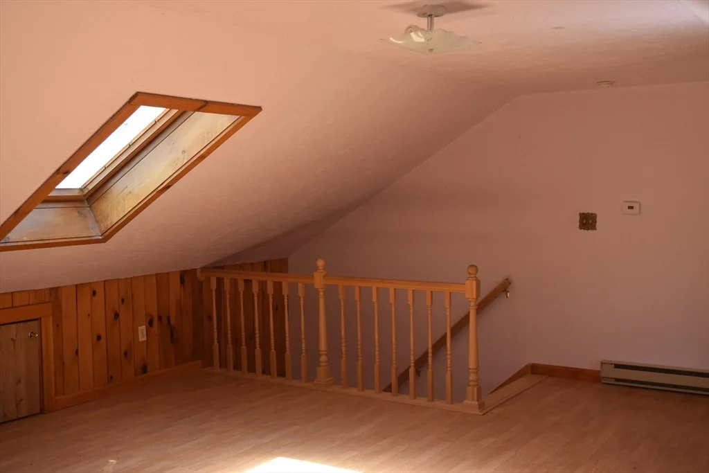 11 Hilltop Ln, Easton