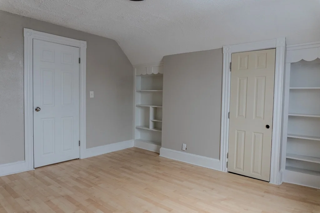 21 John St, Attleboro