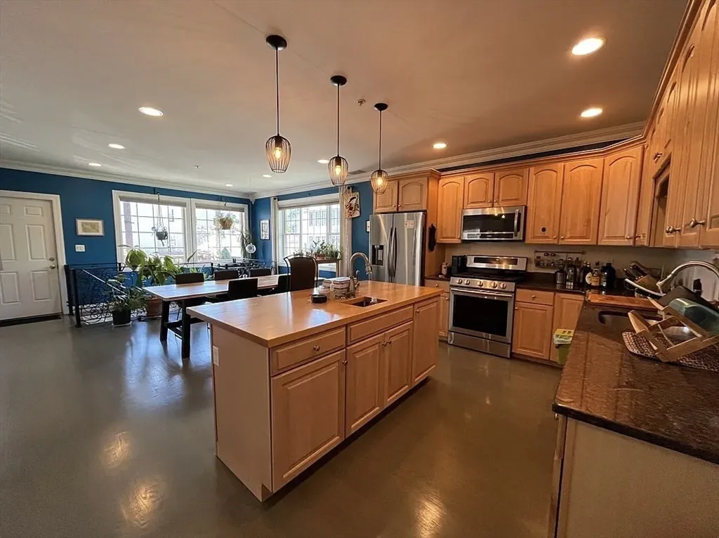 20R Cross St, East Somerville