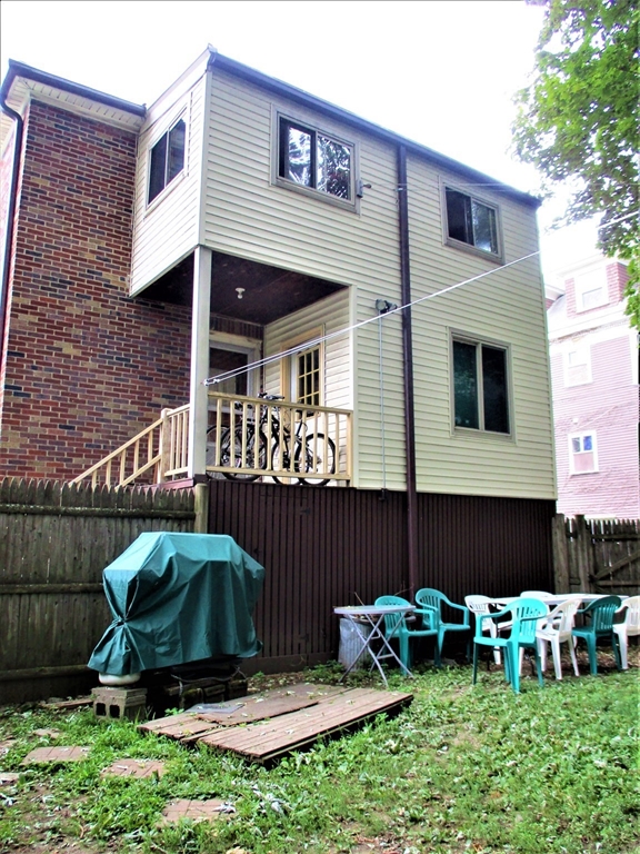 27 Ridgemont St, Allston