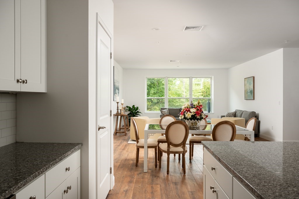 390 Chief Justice Cushing Hwy, Cohasset