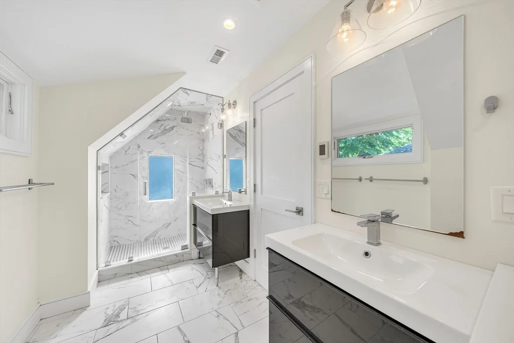 59 Fresh Pond Ln, West Cambridge