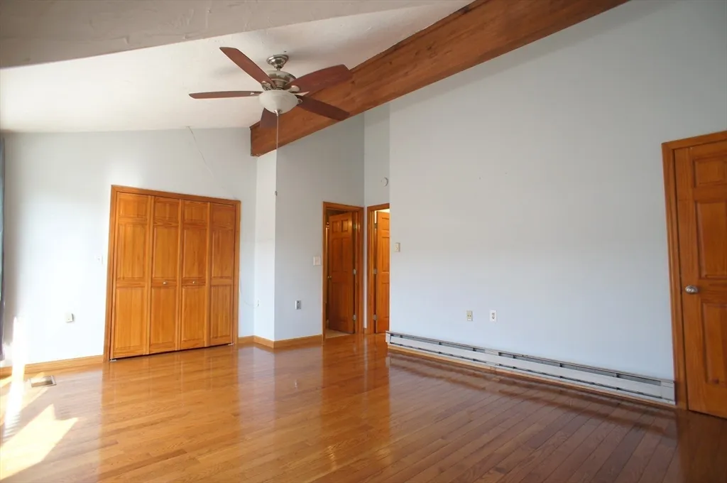 152 Quincy Shore Dr, Quincy