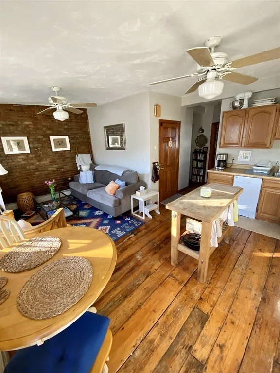 109 Bartlett St, Charlestown