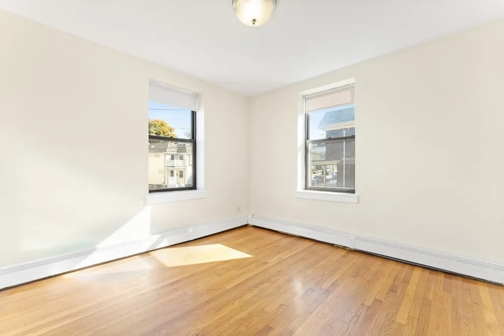 11 Victory Rd, Dorchester