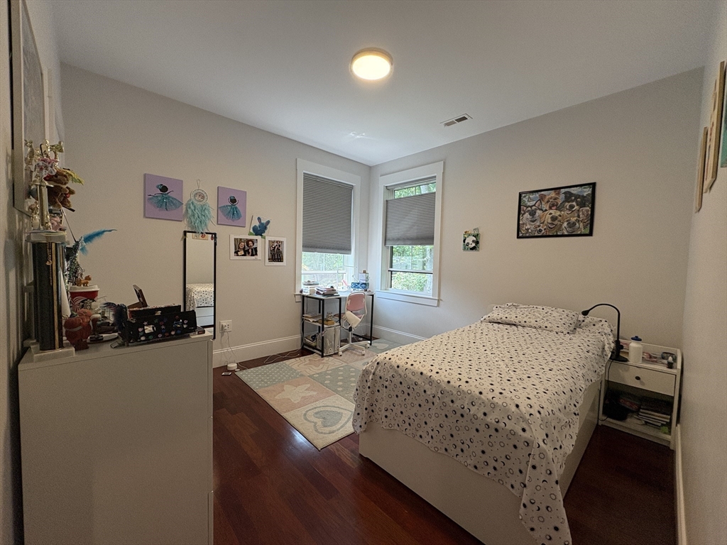 92 Dothan St, Arlington