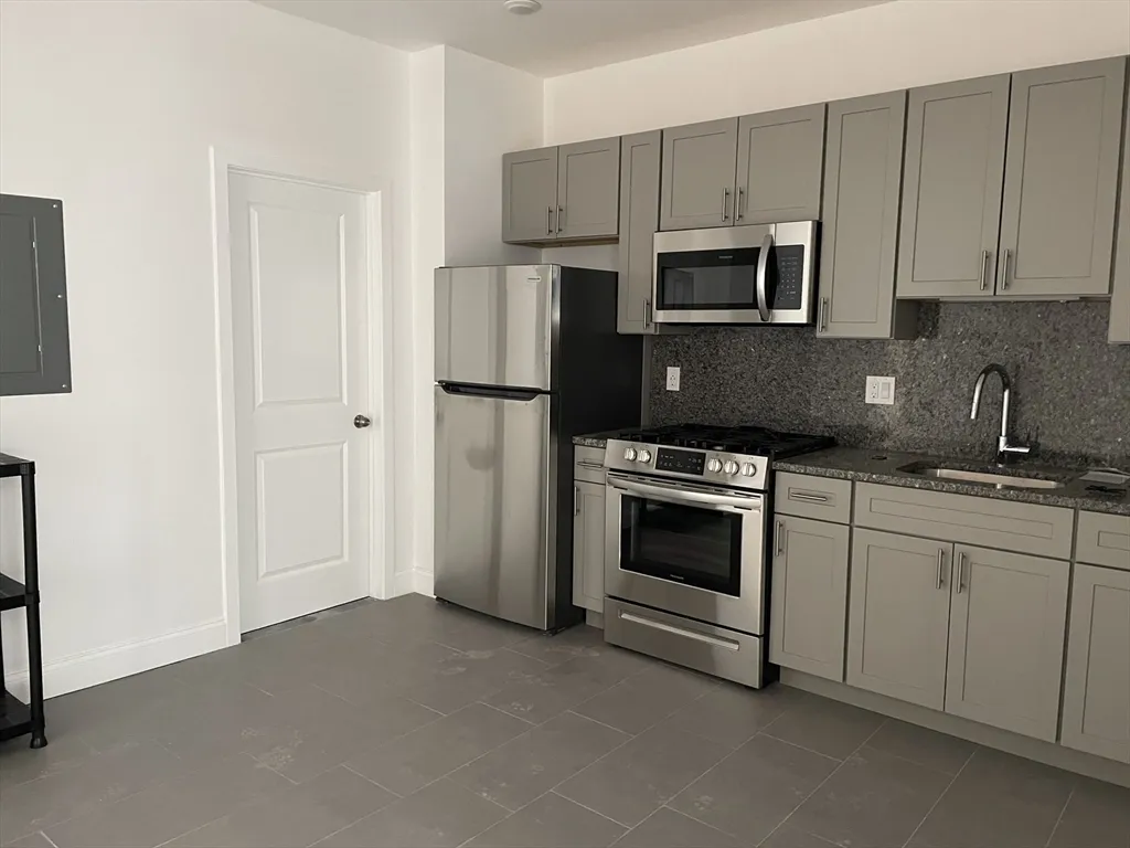 52 Washington Ave, Chelsea