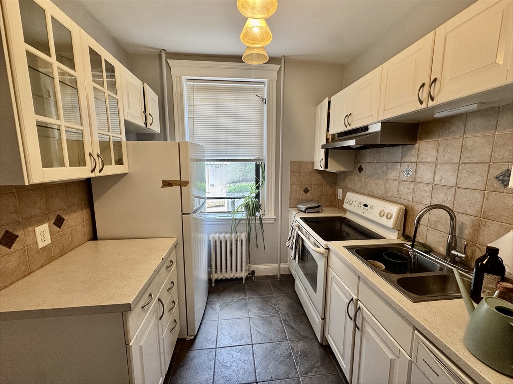 6 Sutherland Rd, Brighton