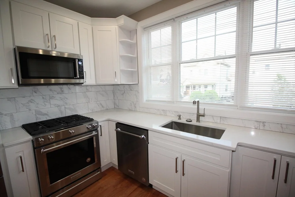 114 Main St, Everett