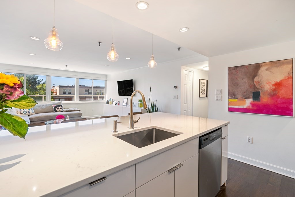 20 Webster St, Coolidge Corner