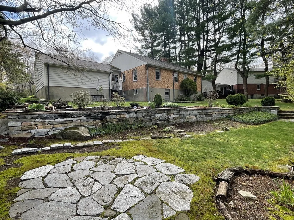 204 Follen Rd, Lexington