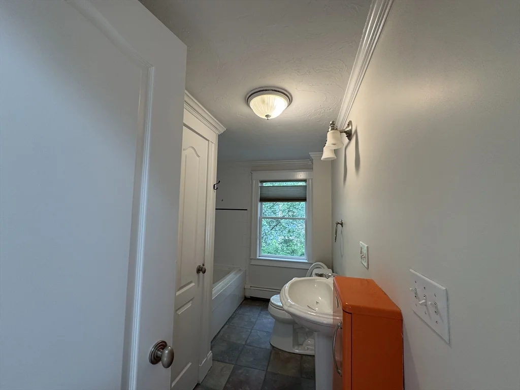 118 Sherman St, Neighborhood Nine