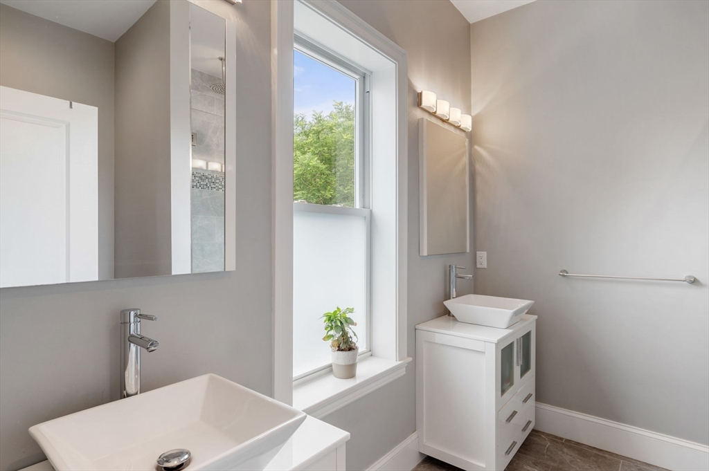 60 Romsey St, Dorchester