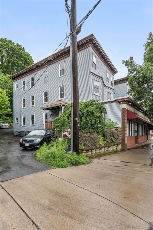 570 Washington St, Brighton