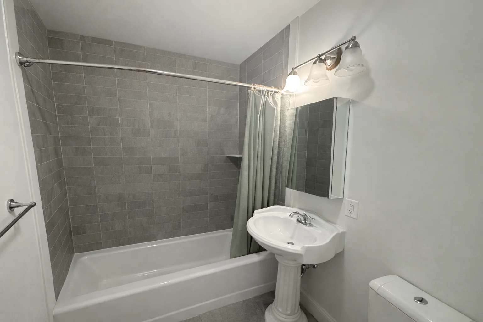 674 Washington St, Coolidge Corner