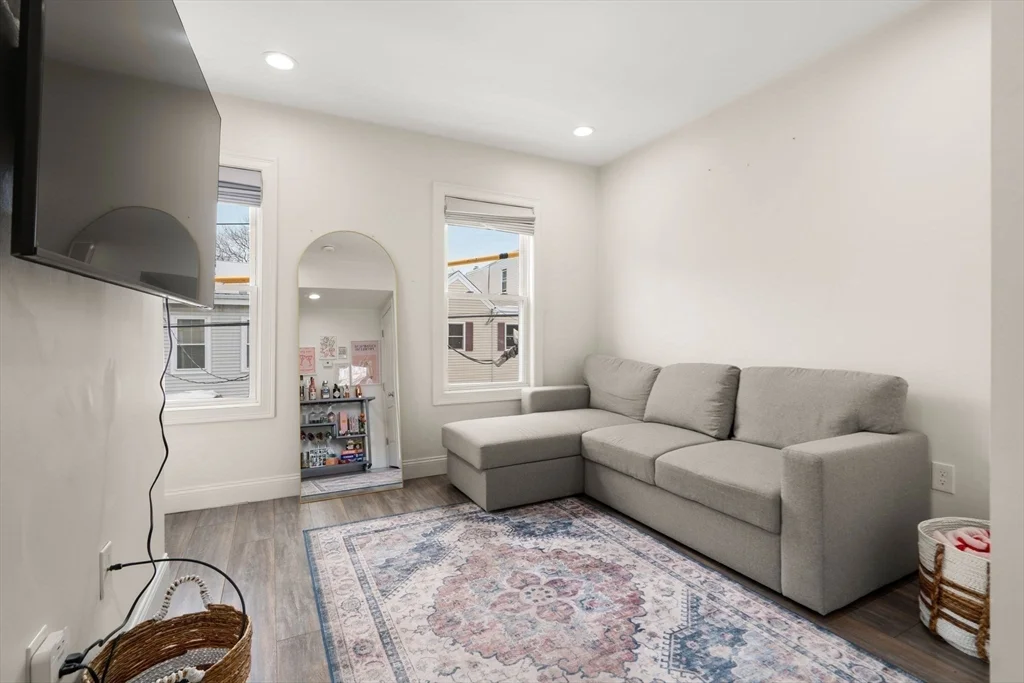 40 Morris St, East Boston