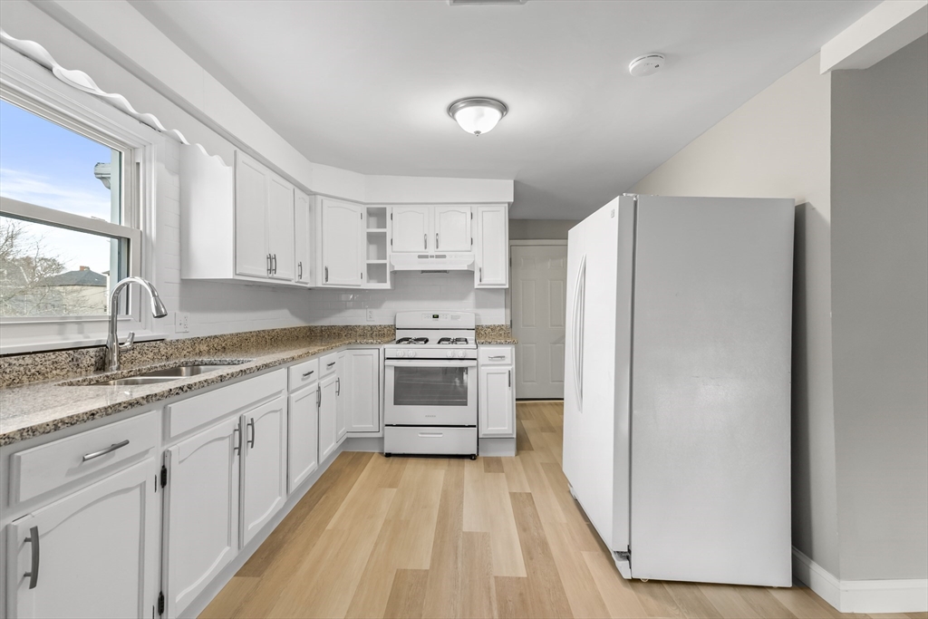 528 Eastern Ave, Fall River