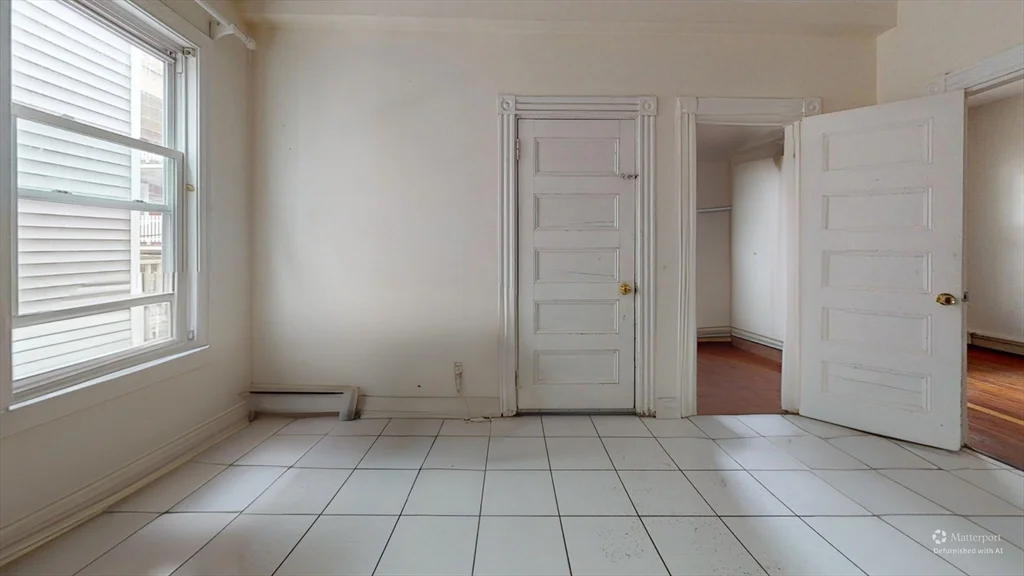 19 Newport, Dorchester