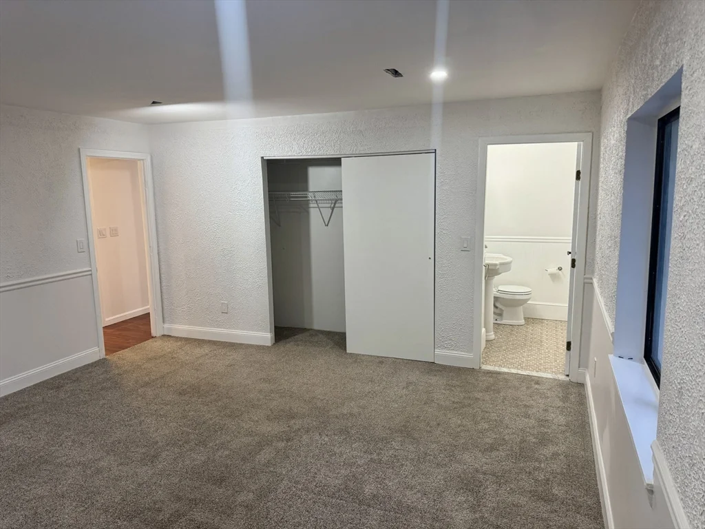 685 Oak St, Brockton