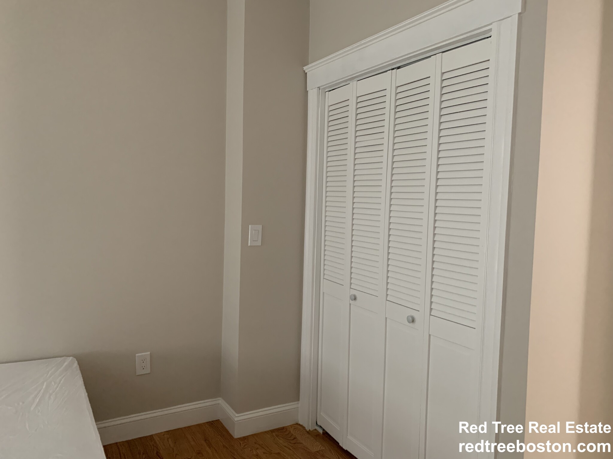 5 bed, 1 bath apartment for rent at 146 Hillside St Unit 1, Mission Hill — photo 16 of 28