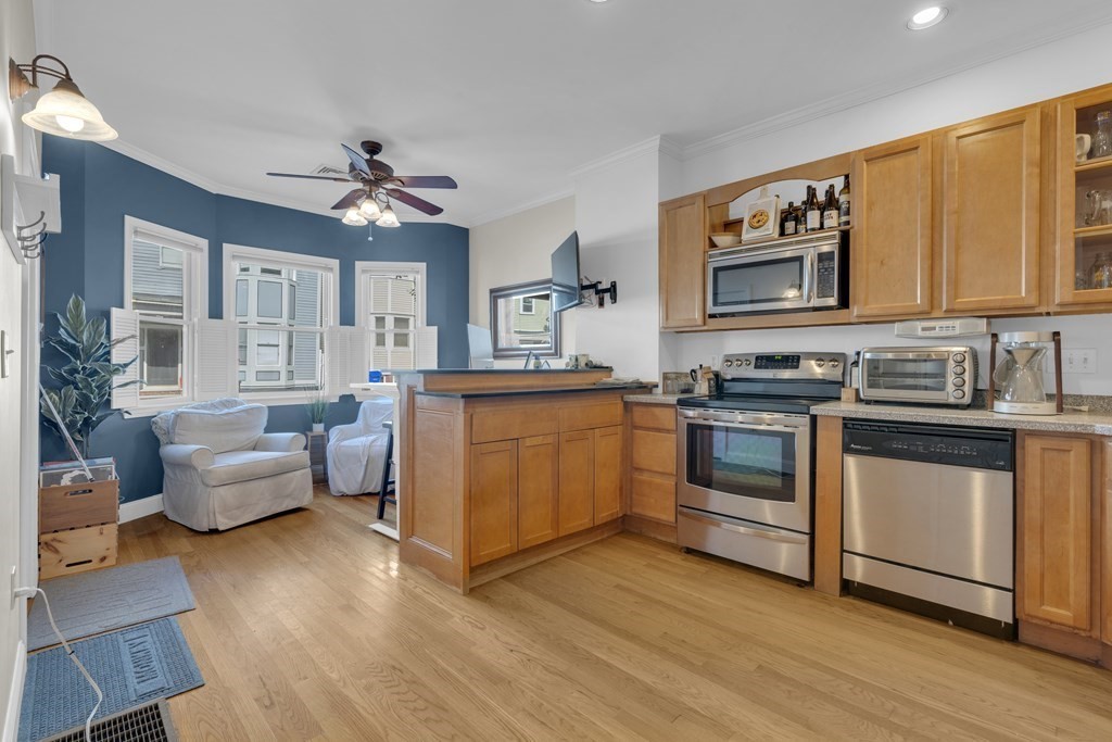 176 H St, South Boston