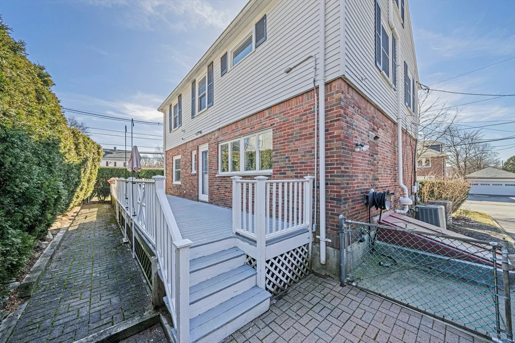 93 Lincoln Rd, Lawrence Estates
