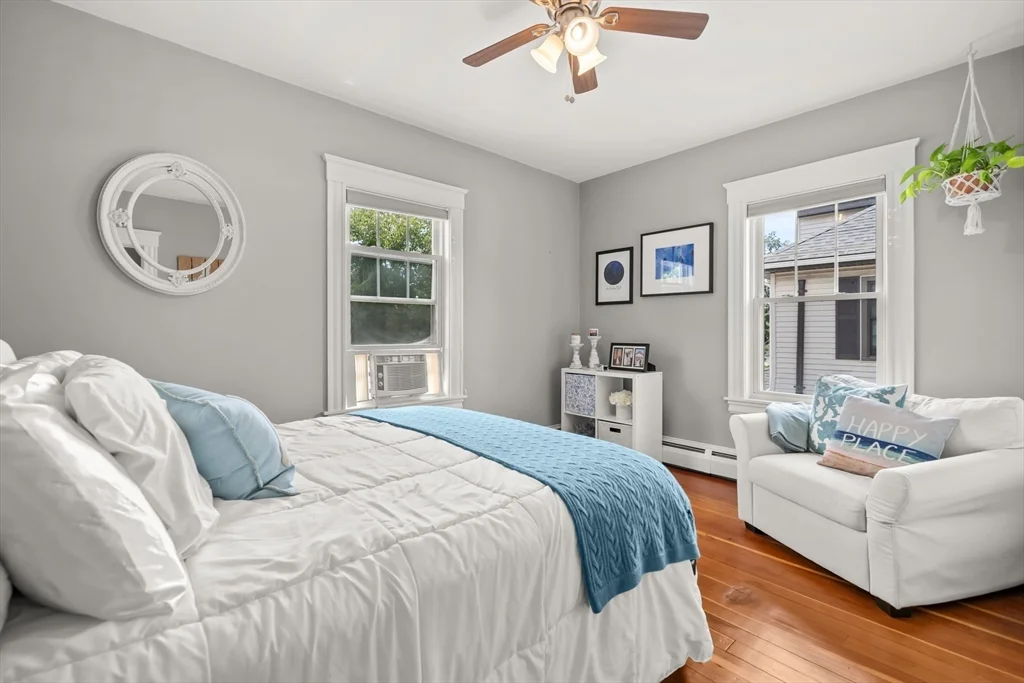 196 Waverley Rd, North Andover