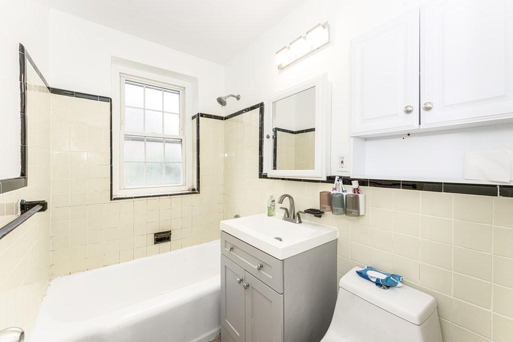 21 Englewood Ave, Salisbury Road - Corey Farm