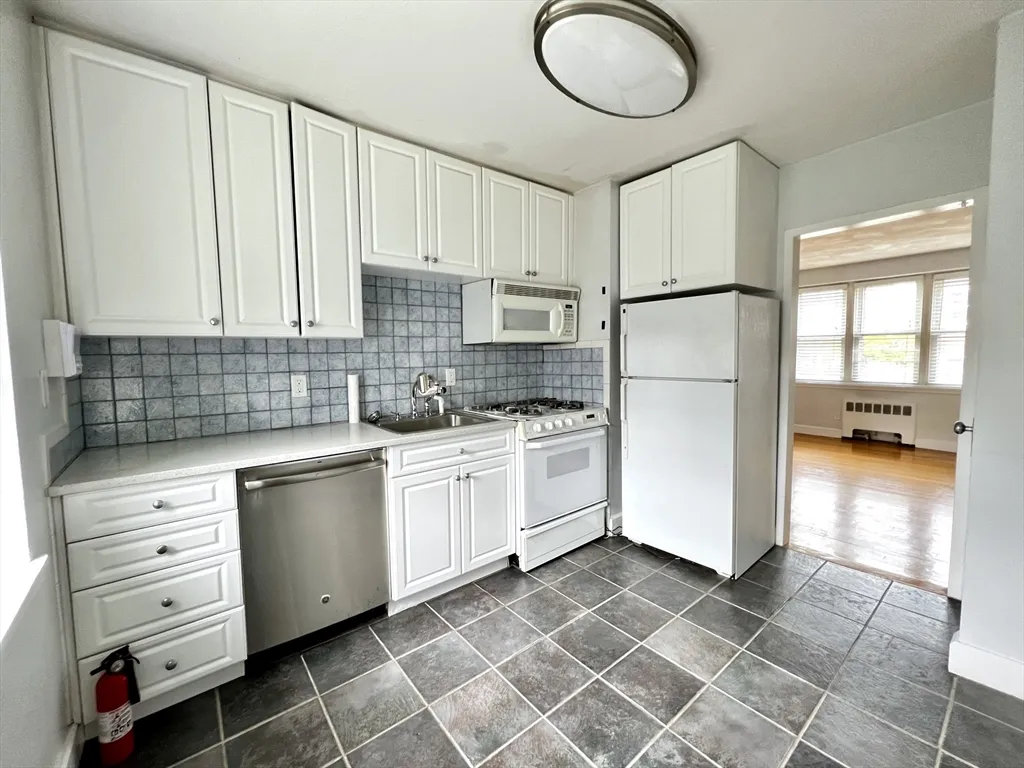 9 Twomey Ct, South Boston