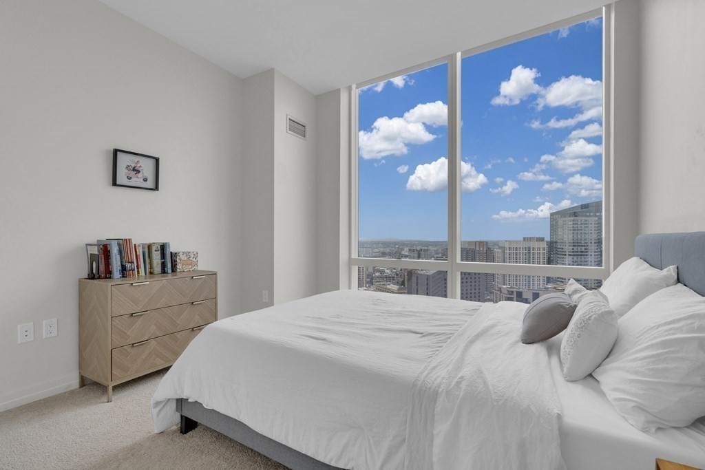 1 Franklin St, Midtown