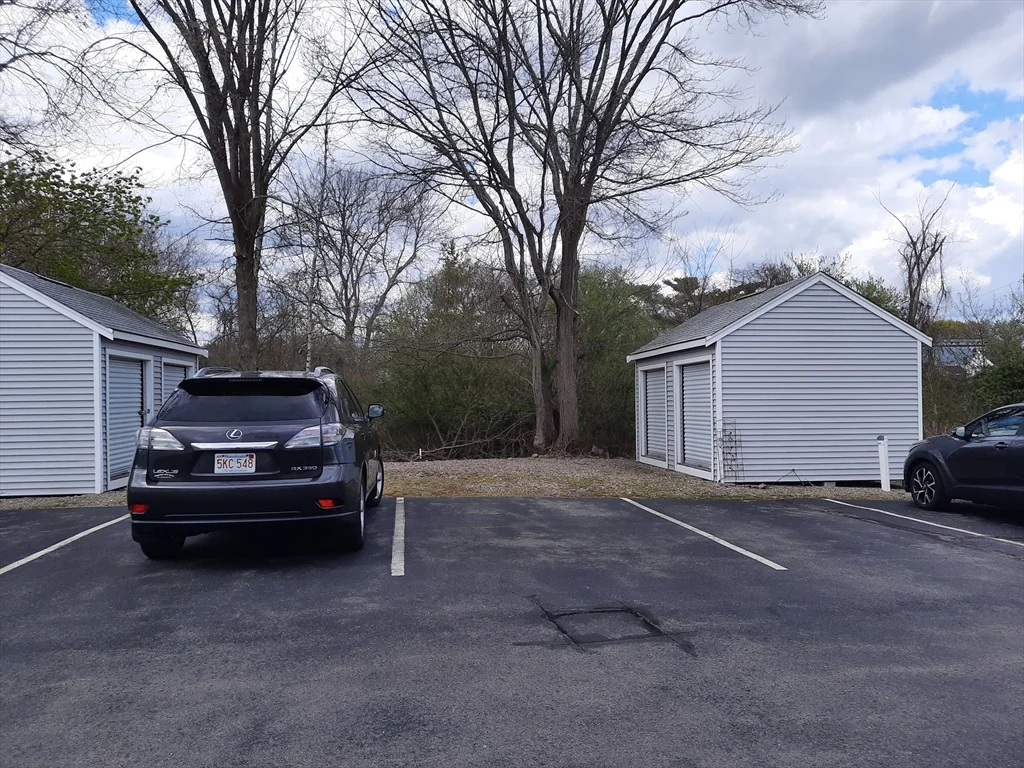 27 Spring St, East Bridgewater