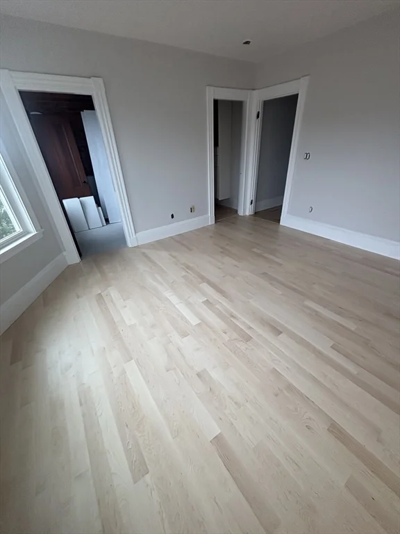 873 E 4th St, South Boston