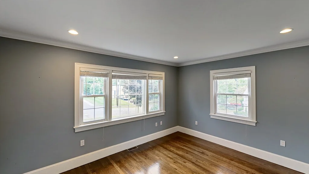 78 Nahanton Ave, Blue Hills