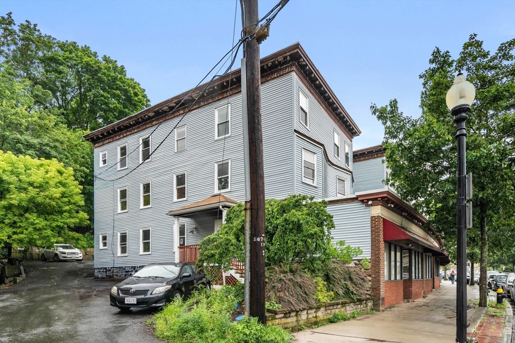 570 Washington St, Brighton